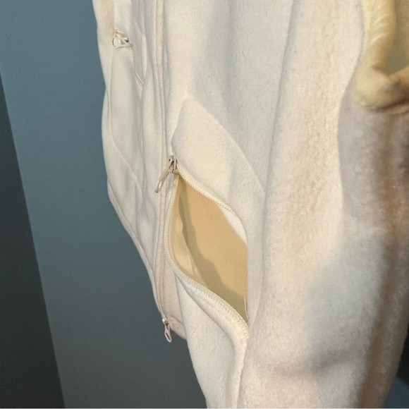 The Limited Cream/White Neutral Fleece Vest - Picture 8 of 10